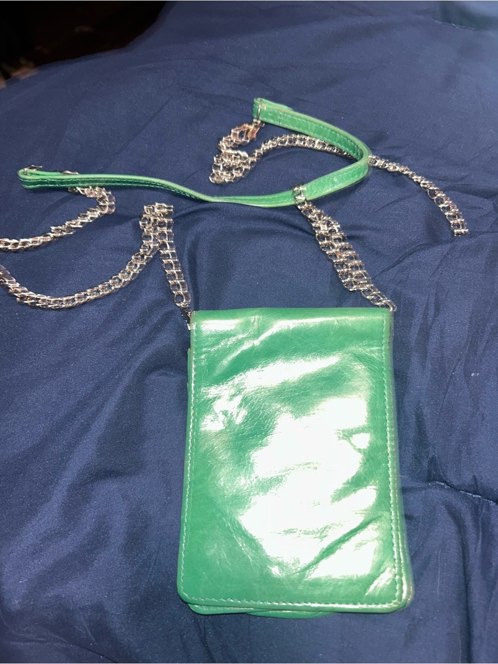 Shiny Green Chain-Strap Crossbody Phone Bag
